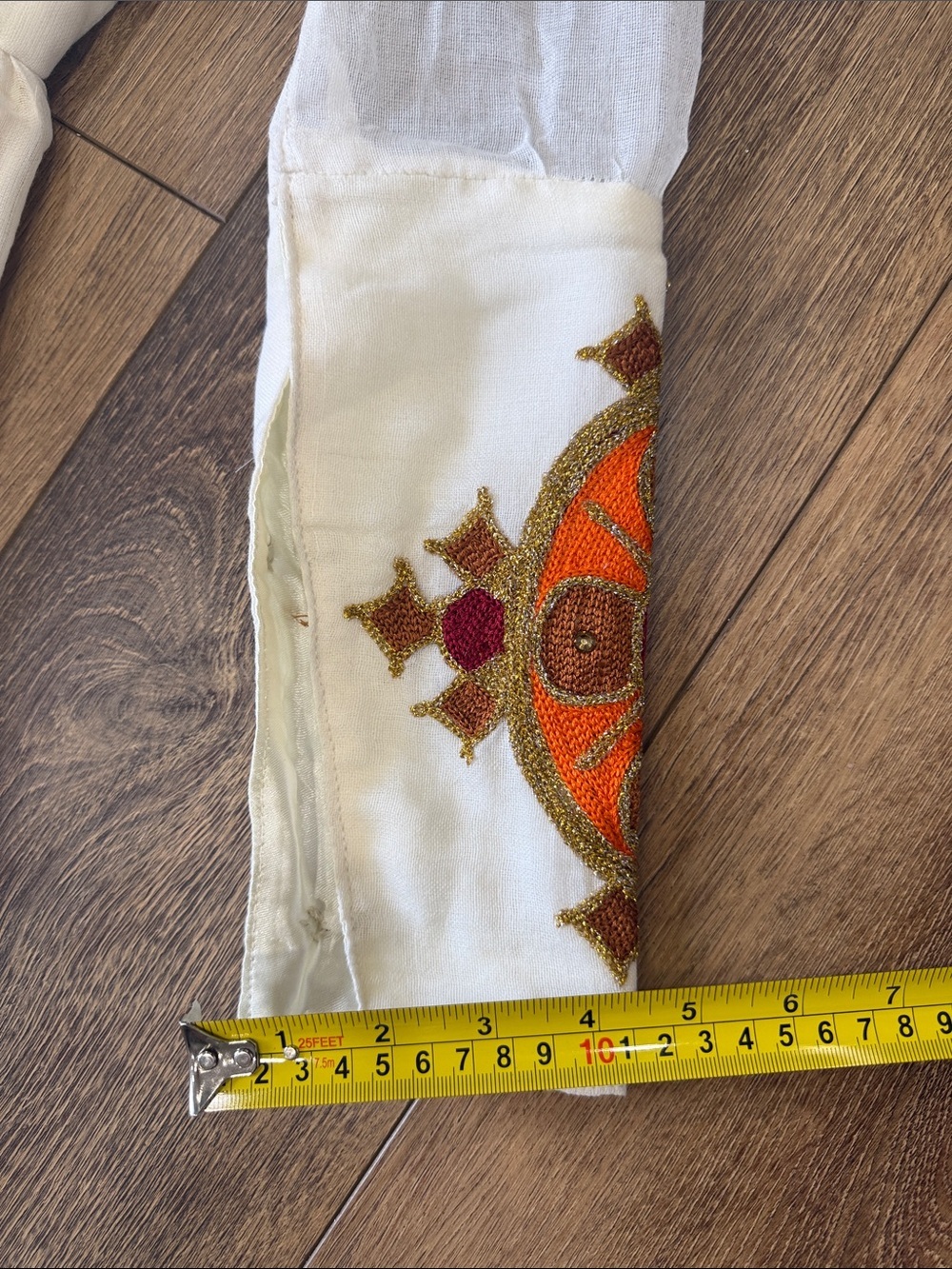Ethiopian Traditional Dress - Picture 15 of 16